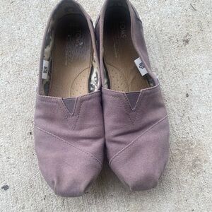Toms Tan Flats Slip-On Shoes